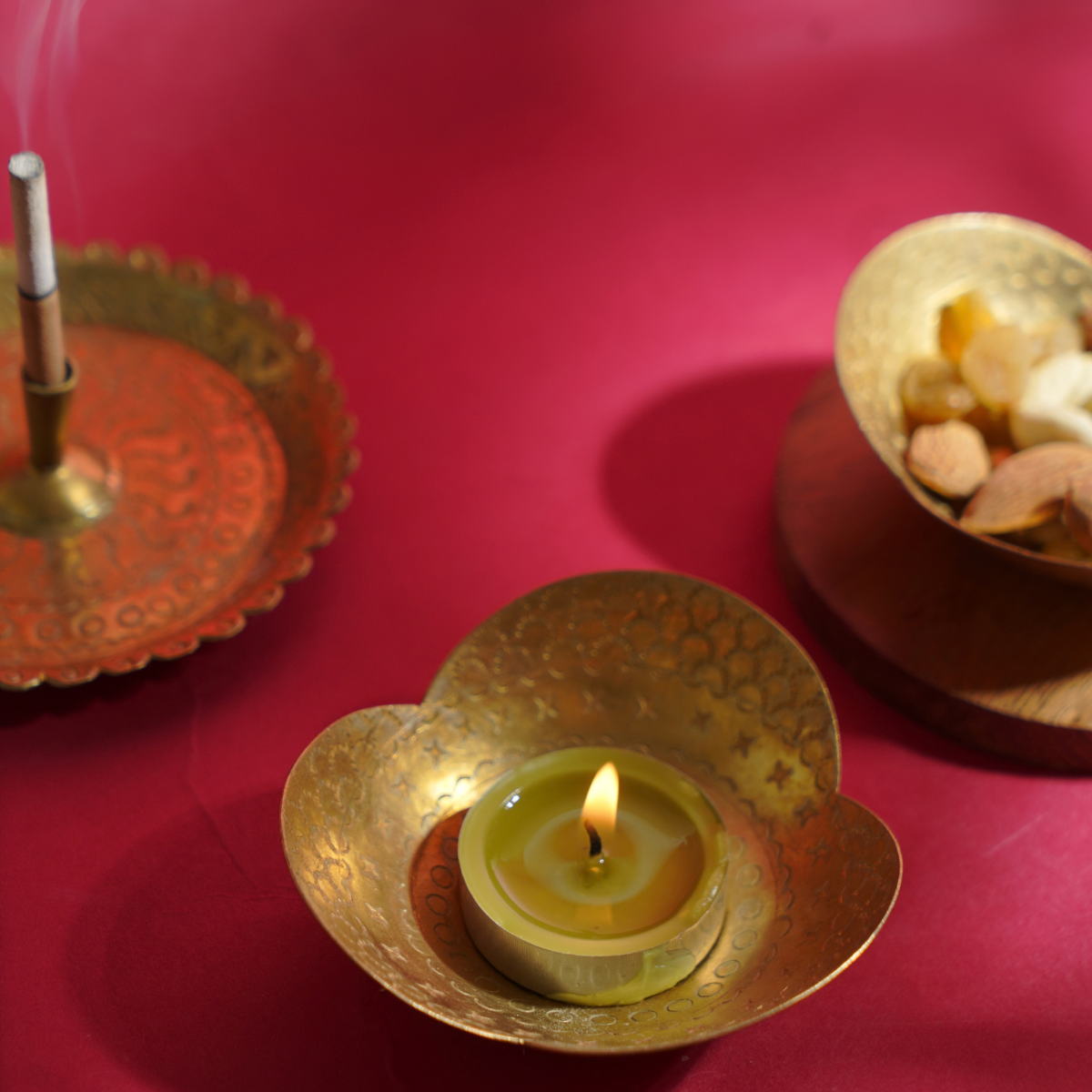 Brass lotus-Suitable for tea lights or diyas Brass Lotus - Image 1